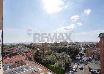 Edificio all\'aperto - Quadrilocale Via Claudio Claudiano
 
2, Catania - foto 67