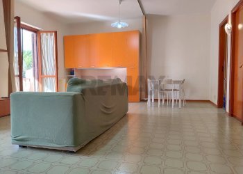 Sala da pranzo - Trilocale Via Recanati
 
11, Giardini-Naxos - foto 6