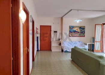 Soggiorno - Trilocale Via Recanati
 
11, Giardini-Naxos - foto 9