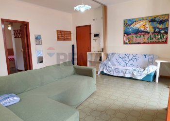 Soggiorno - Trilocale Via Recanati
 
11, Giardini-Naxos - foto 12