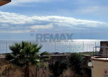 Vista dell\'acqua - Trilocale Via Recanati
 
11, Giardini-Naxos - foto 22