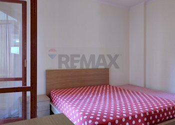 Camera / camera da letto - Trilocale Via Recanati
 
11, Giardini-Naxos - foto 32