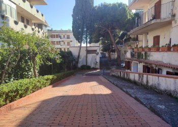 Edificio all\'aperto - Trilocale Via Recanati
 
11, Giardini-Naxos - foto 52