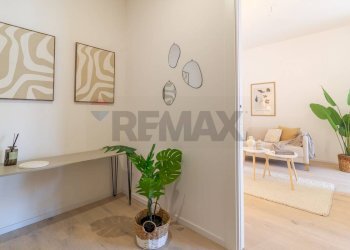 Hall / corridoio - Three-room apartment Via degli Alpini
 
7, Bollate - photo 1