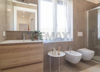 Bagno - Three-room apartment Via degli Alpini
 
7, Bollate - photo 23
