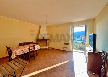 Sala da pranzo - Quadrilocale Via Vallone
 
49, Vietri sul Mare - foto 8