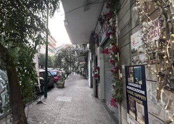 Edificio all\'aperto - Attività Commerciale Via De Vito Maurizio Piscicelli
114, Napoli - foto 3