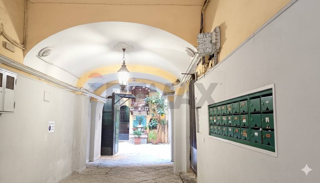Ricezione / Lobby - Appartamento Via San Bartolomeo, Napoli - foto 2