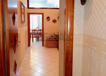 Hall / corridoio - Appartamento Via San Bartolomeo, Napoli - foto 7