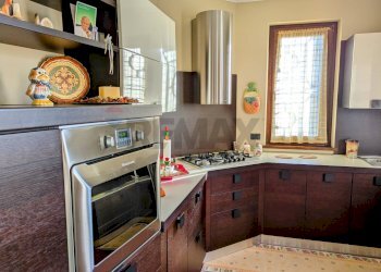 Cucina - Casa indipendente Pian Camuno - foto 14