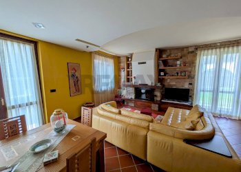 Soggiorno - Casa indipendente Pian Camuno - foto 16