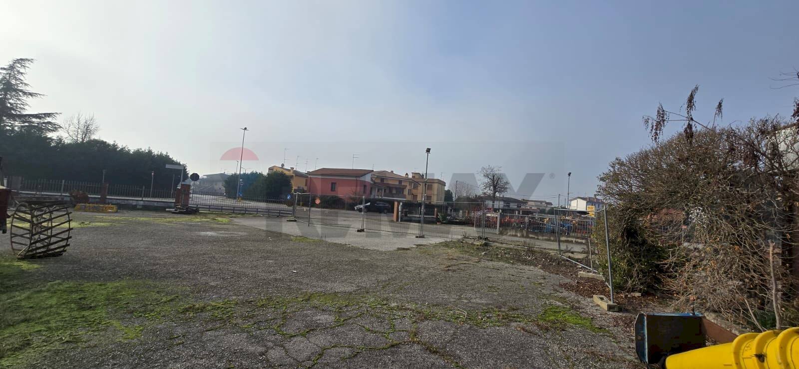 Edificio all\'aperto - Capannone Via Eridania
 
53, Occhiobello - foto 3