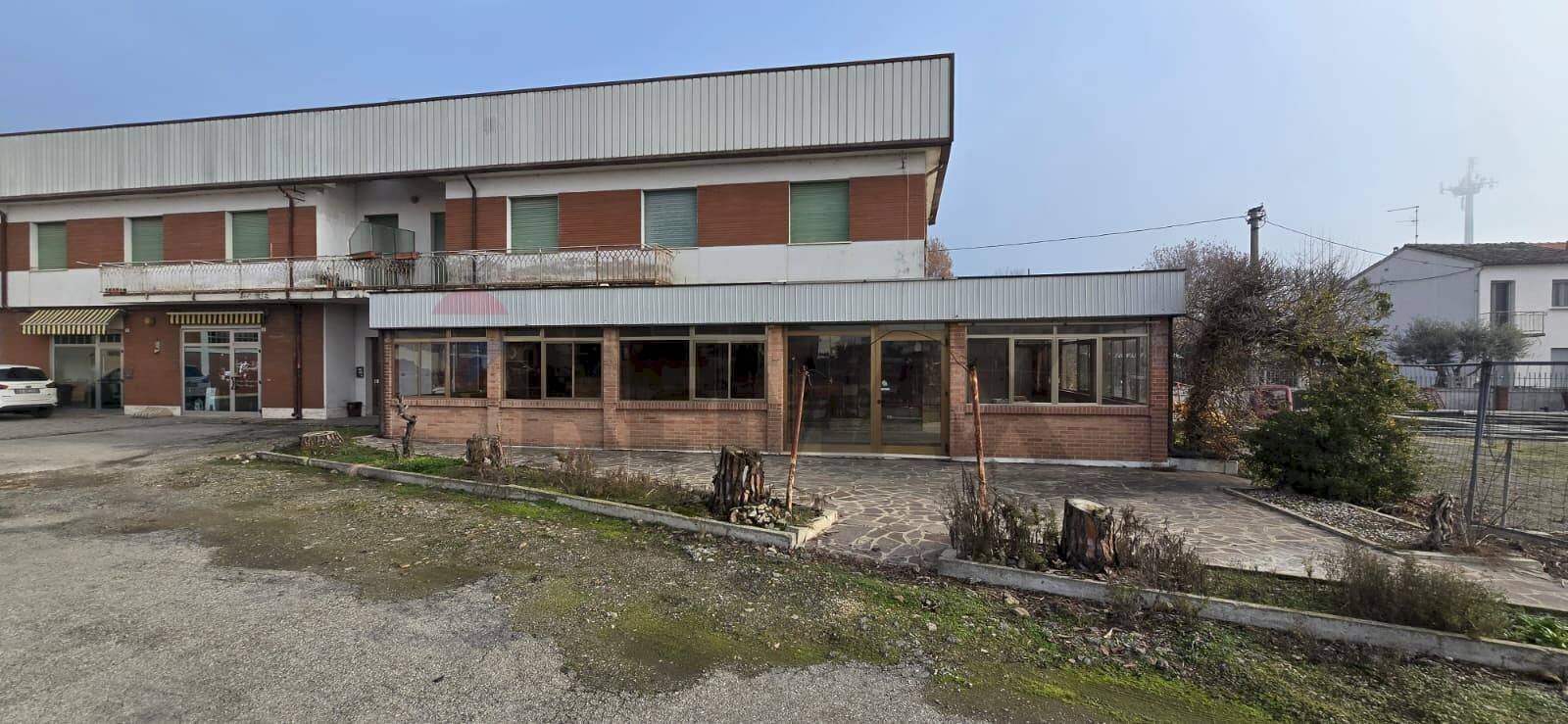 Casa all\'aperto - Capannone Via Eridania
 
53, Occhiobello - foto 1