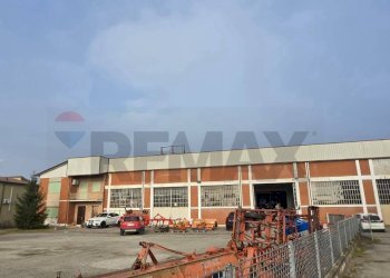 Edificio all\'aperto - Capannone Via Eridania
53, Occhiobello - foto 1