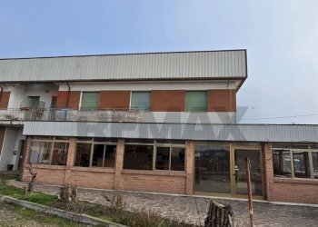 Casa all\'aperto - Capannone Via Eridania
53, Occhiobello - foto 73