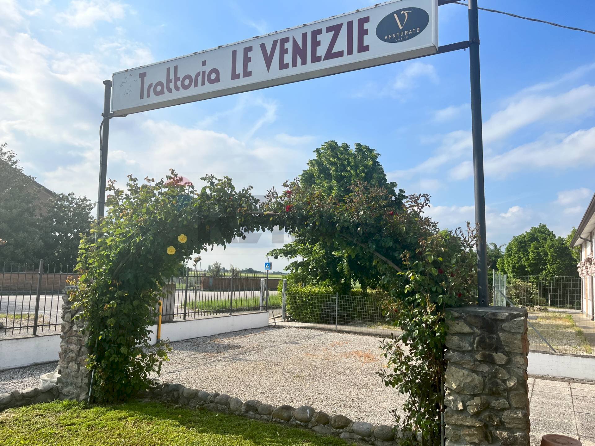 Giardino - Commercial Premises Str. Jolanda Bonaglia
 
6, Jolanda di Savoia - photo 2