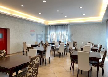 Sala da pranzo - Commercial Premises Str. Jolanda Bonaglia
 
6, Jolanda di Savoia - photo 6