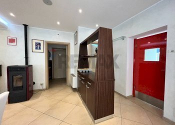 Hall / corridoio - Commercial Premises Str. Jolanda Bonaglia
 
6, Jolanda di Savoia - photo 17