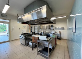 Cucina - Commercial Premises Str. Jolanda Bonaglia
 
6, Jolanda di Savoia - photo 18