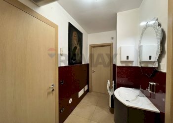 Bagno - Commercial Premises Str. Jolanda Bonaglia
 
6, Jolanda di Savoia - photo 23