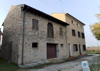Casa all\'aperto - Independent house Via Faliero Marin
 
11, Colle Umberto - photo 2