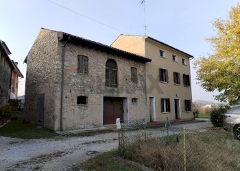 Casa all\'aperto - Independent house Via Faliero Marin
 
11, Colle Umberto - photo 9