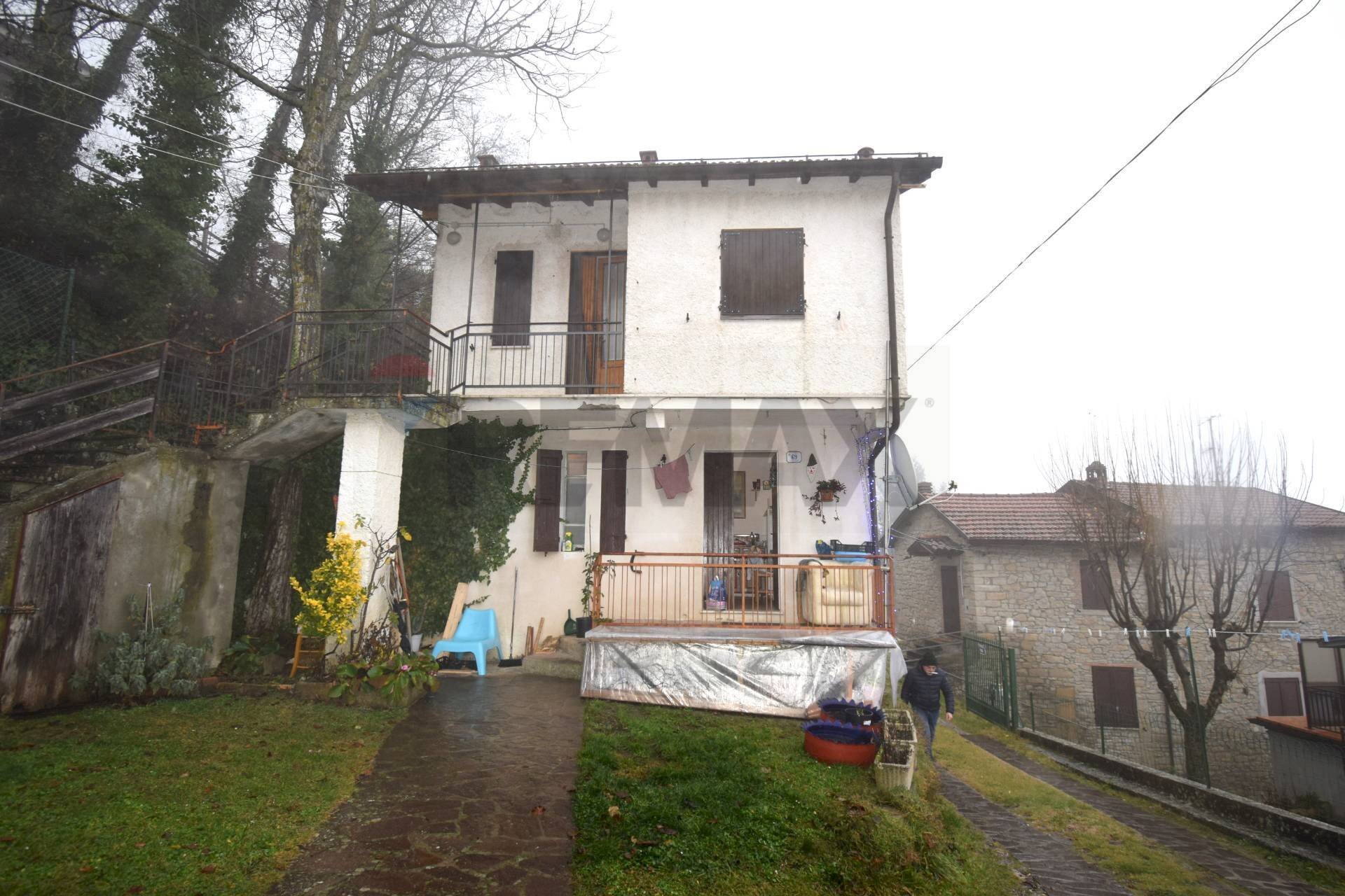 Casa all\'aperto - Independent house via CASE FORTE
 
67, Tizzano Val Parma - photo 2