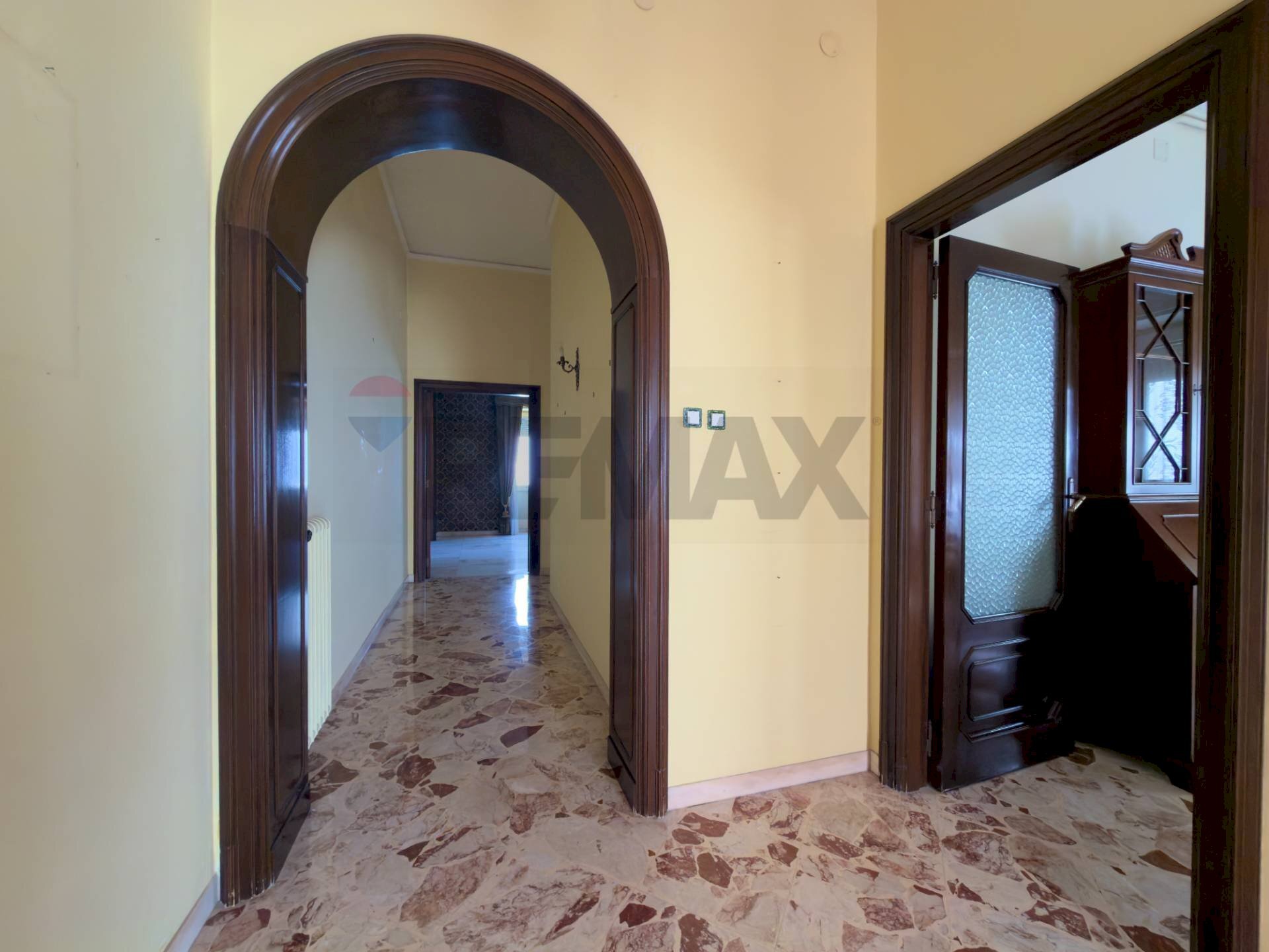 Hall / corridoio - Apartment Corso Vittorio Emanuele
 
111, Salerno - photo 2