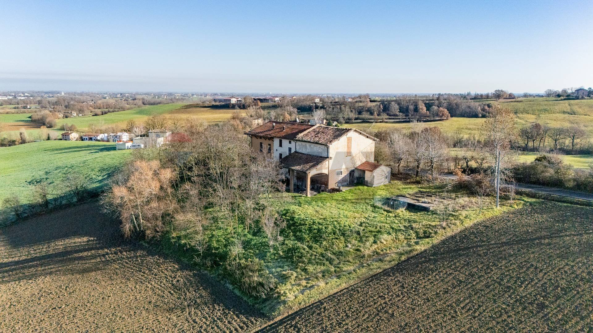 Edificio all\'aperto - Rustico Cogolonchio
 
16, Fidenza - foto 2