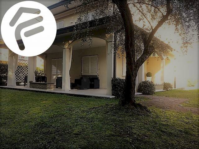 esterno - Villa viale roma, Massa - foto 1