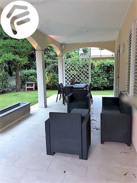 portico - Villa viale roma, Massa - foto 2