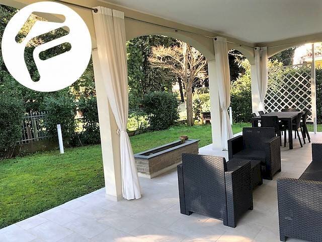 portico - Villa viale roma, Massa - foto 3