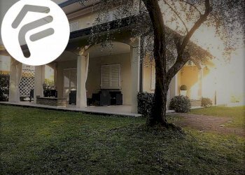 esterno - Villa viale roma, Massa - foto 1