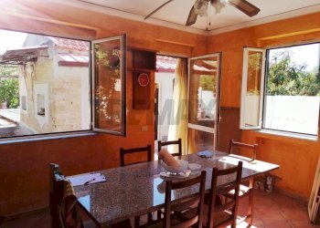 Sala da pranzo - Casa indipendente Santi Cosma e Damiano - foto 1