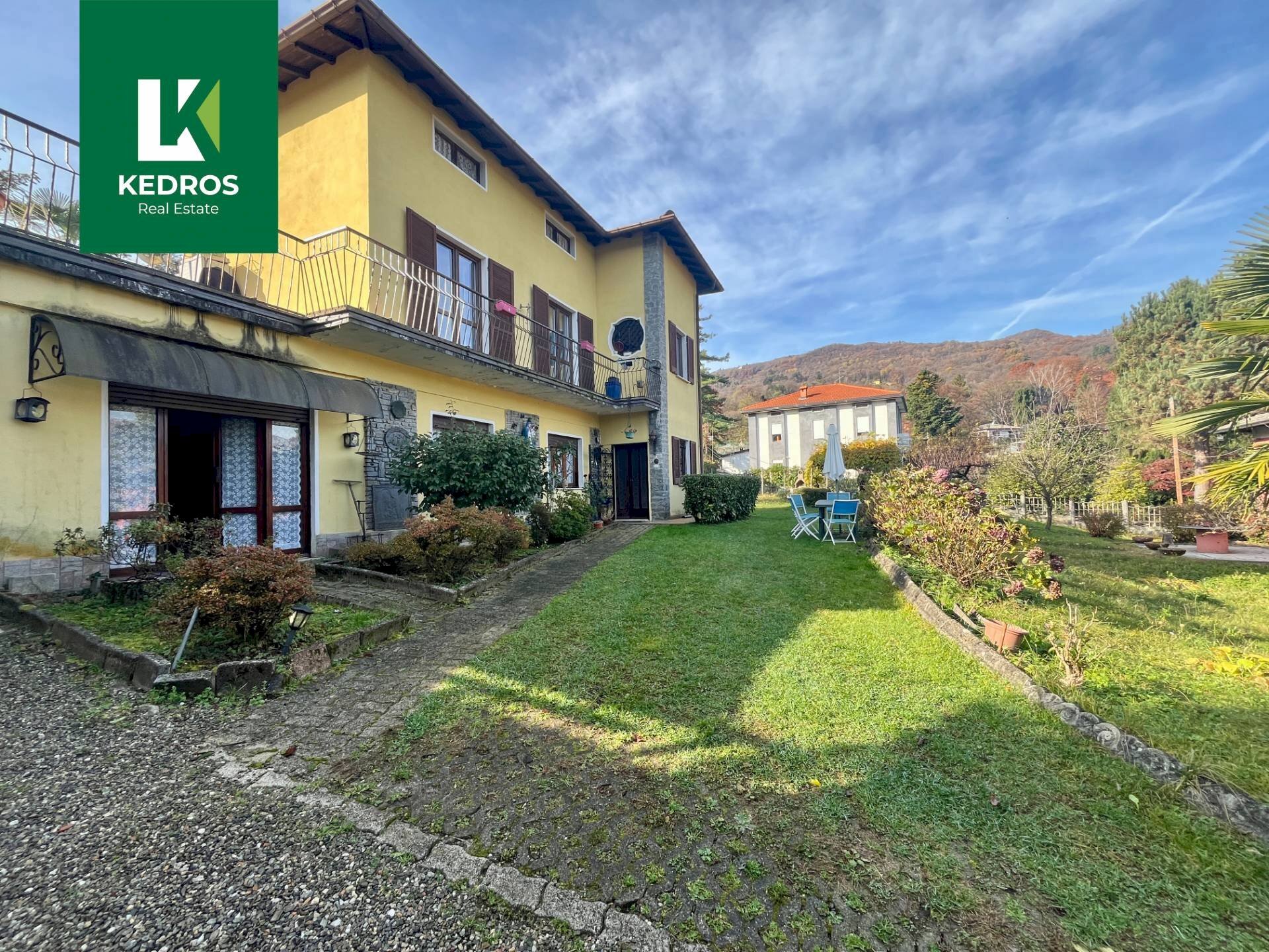 Foto 3 - Villa Via Provinciale
28, Cadegliano-Viconago - foto 3