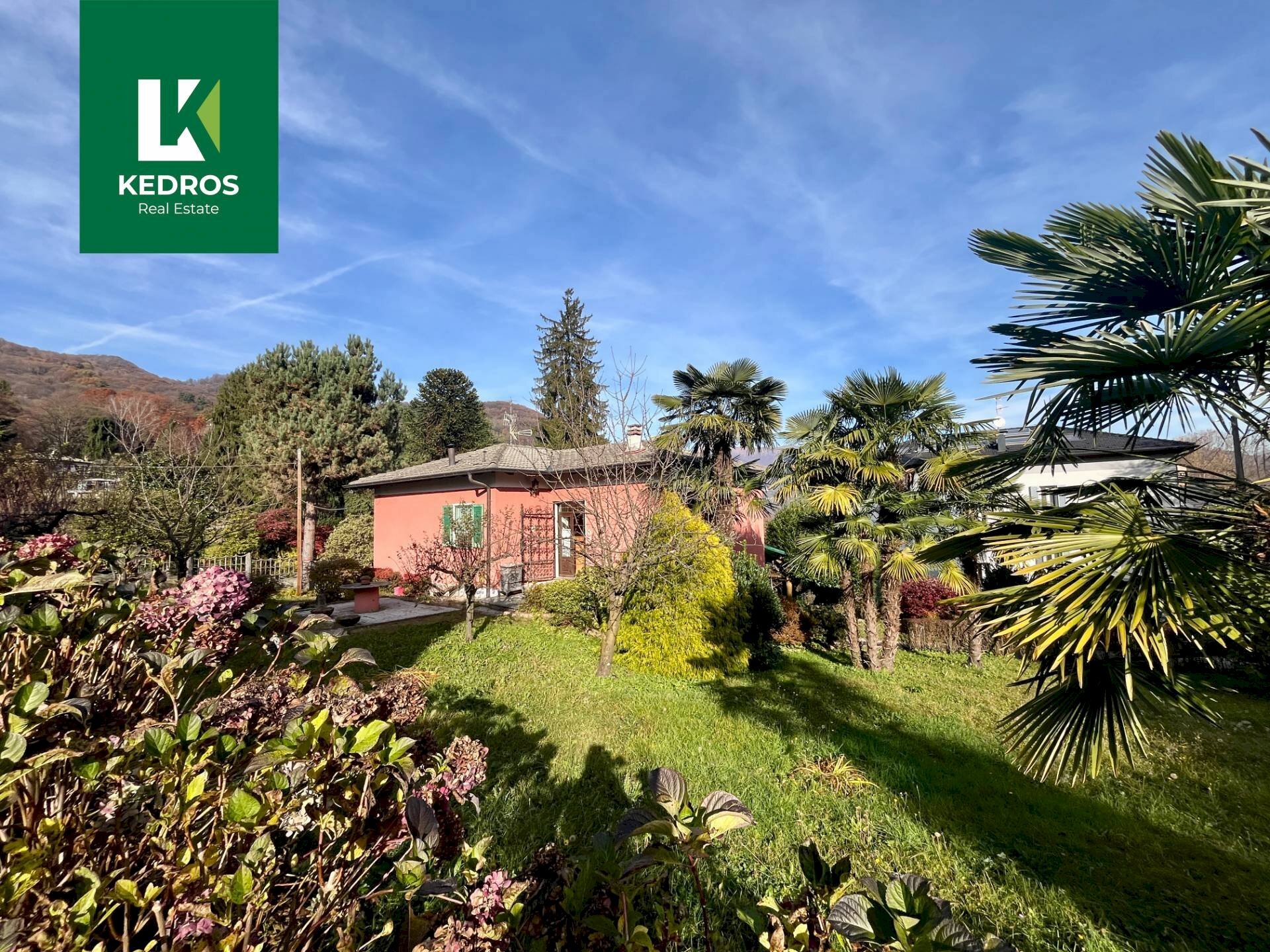 Foto 1 - Villa Via Provinciale
 
28, Cadegliano-Viconago - foto 1