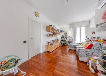 Foto 3 - Three-room apartment Via Paolo Mezzanotte
 
4, Milano - photo 3