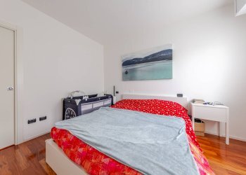 Foto 16 - Three-room apartment Via Paolo Mezzanotte
 
4, Milano - photo 16