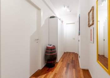 Foto 19 - Three-room apartment Via Paolo Mezzanotte
 
4, Milano - photo 19