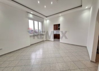 Stanza vuota - Bilocale Gorla Maggiore - foto 2