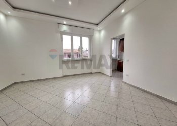 Stanza vuota - Bilocale Gorla Maggiore - foto 1