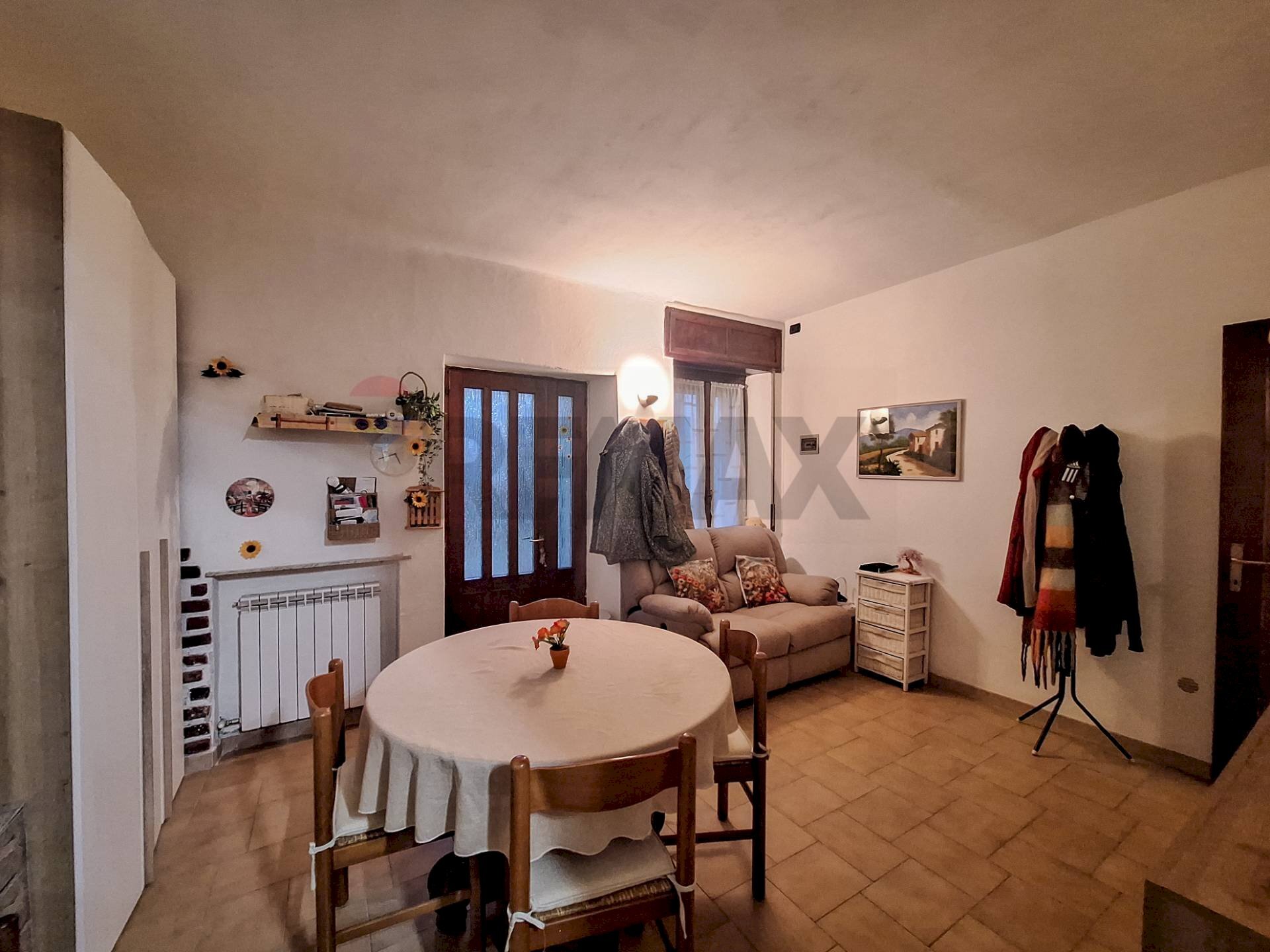 Sala da pranzo - Casa semi indipendente VIA INDIPENDENZA
 
14, Cairate - foto 3