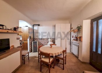 Sala da pranzo - Casa semi indipendente VIA INDIPENDENZA
 
14, Cairate - foto 4