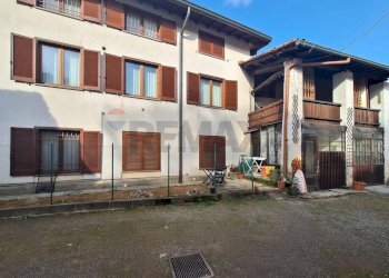 Edificio all\'aperto - Casa semi indipendente VIA INDIPENDENZA
 
14, Cairate - foto 15