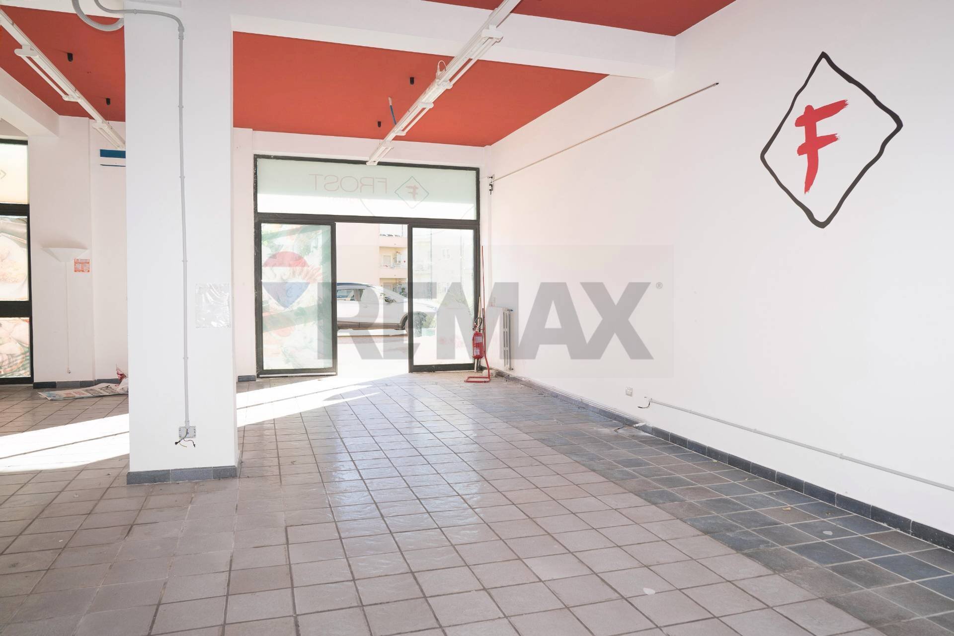 Stanza vuota - Commercial Premises Via Livatino
 
23, Enna - photo 1