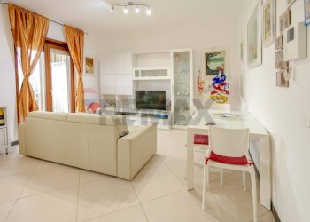 Sala da pranzo - Two-room apartment via Michelangelo Buonarroti
 
25B, Bitritto - photo 3