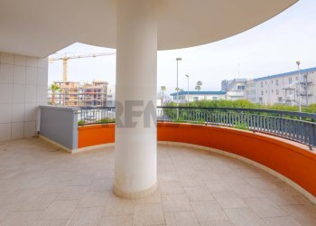 Terrazza - Quadrilocale Via Degli Ammiragli Casardi
 
37, Barletta - foto 5