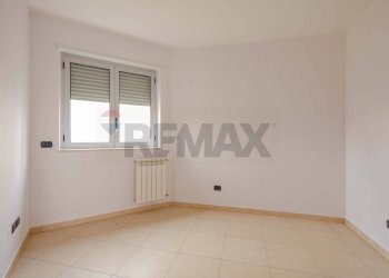 Stanza vuota - Quadrilocale Via Degli Ammiragli Casardi
 
37, Barletta - foto 11