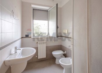 Bagno - Quadrilocale Via Degli Ammiragli Casardi
 
37, Barletta - foto 13