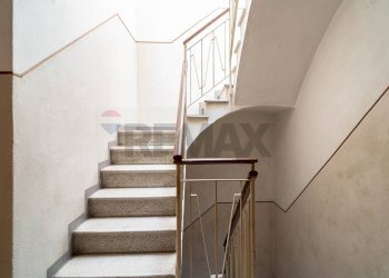 Scale - Three-room apartment Strada Felice Cavallotti
 
43, Parma - photo 5